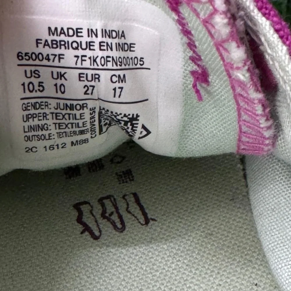 Converse Kids‎ Pink Canvas Sneakers Size 10.5